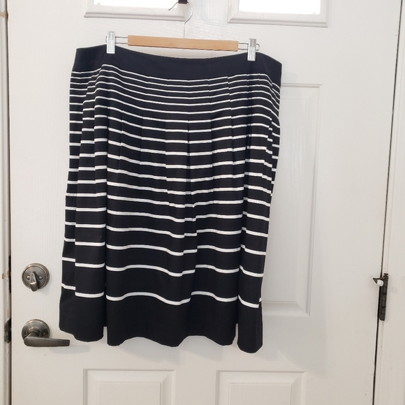 Talbots size 18W NWT black and white striped - Picture 1 of 6